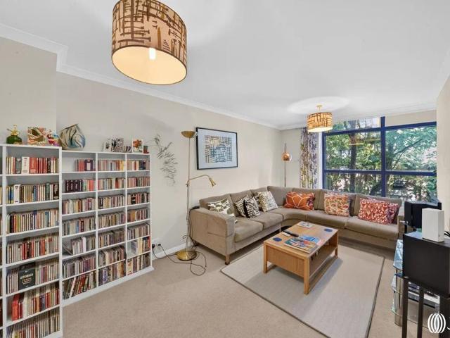 Flat for sale in Rotherhithe, Greater London