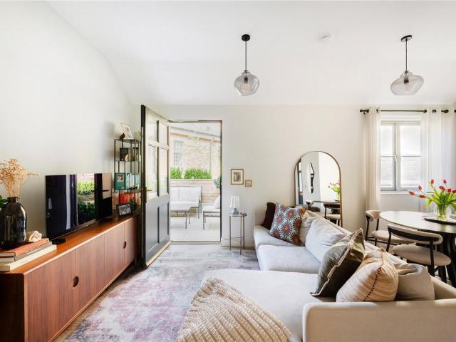 Flat for sale in Springfield Village, Greater London