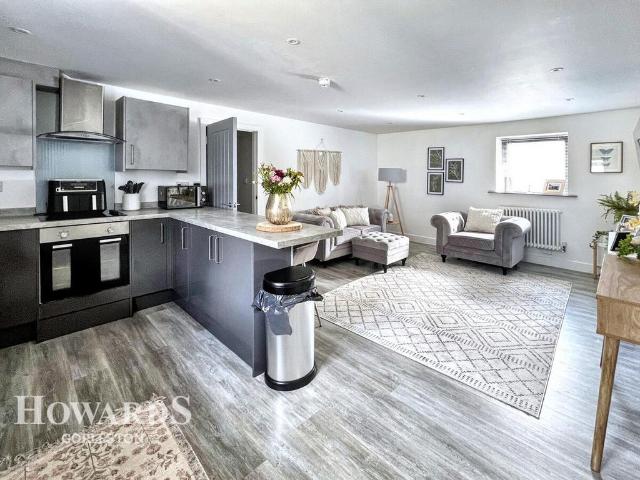 Flat for sale in Stokesby, Norfolk