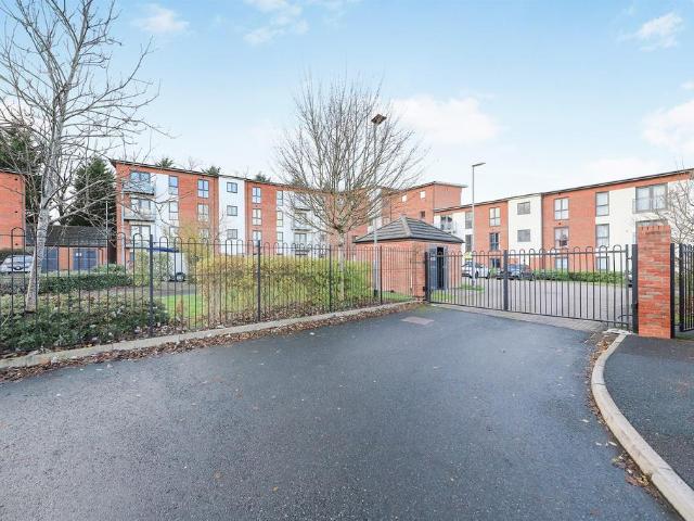 Flat for sale in Oxley, West Midlands