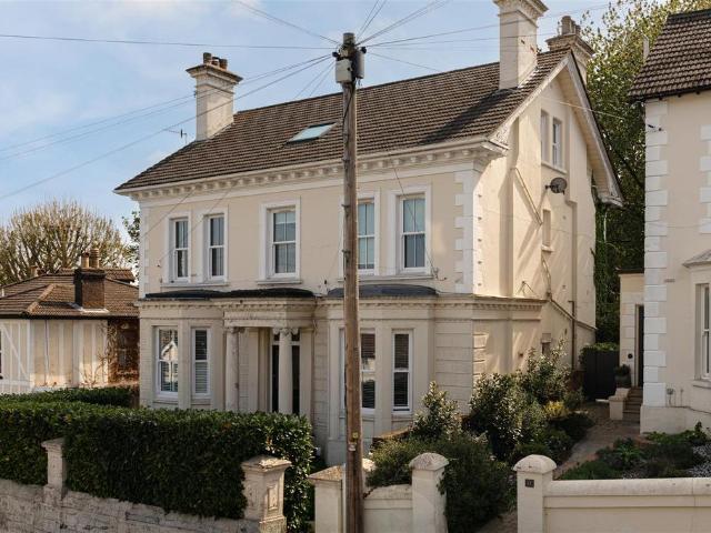 Flat for sale in Reffles Bridge, Red Hill