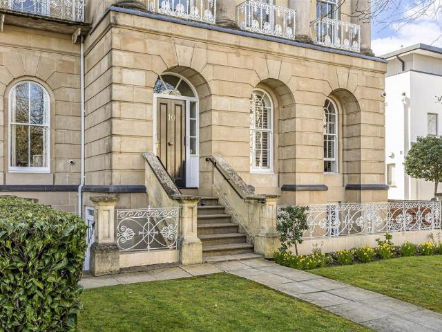 Flat for sale in Montpellier, Golden Valley