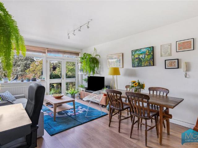 Flat for sale in London Borough of Camden, Greater London