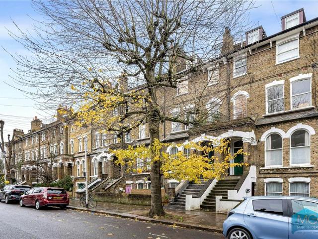 Flat for sale in Tufnell Park, Greater London