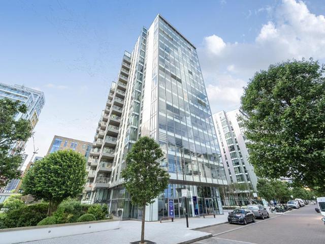 Flat for sale in Wandsworth, Greater London