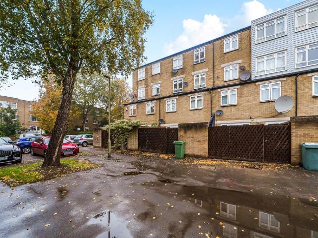 Flat for sale in Headington, Oxford