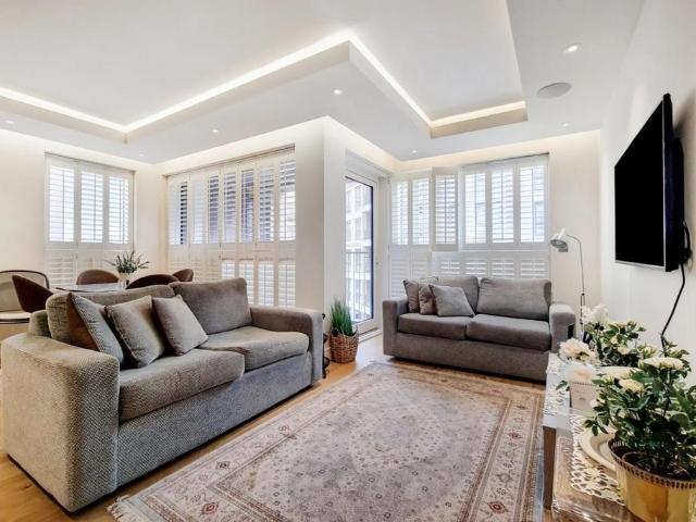 Flat for sale in Greater London