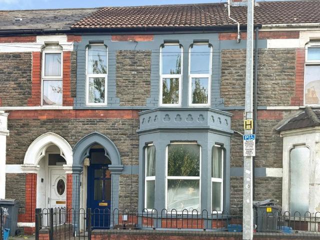 Flat for sale in Riverside, Cardiff