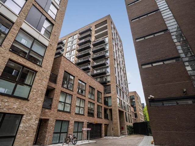 Flat for sale in London Borough of Ealing, Hanwell