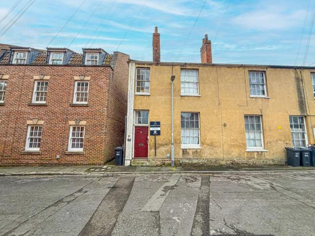 Flat for sale in Bridgwater, Somerset