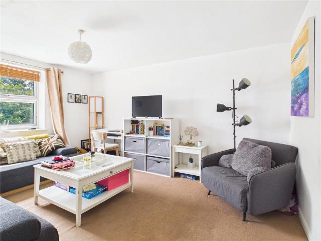Flat for sale in Feckenham, City Of Bristol