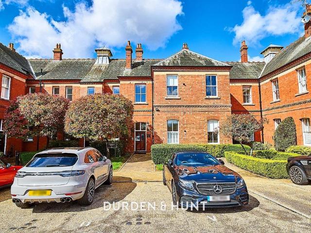 Flat for sale in Clayhall, Greater London