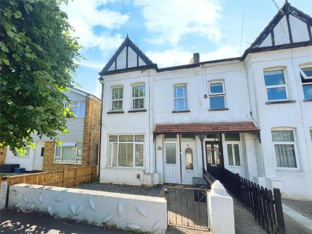 Flat for sale in Southchurch, Alton Barnes