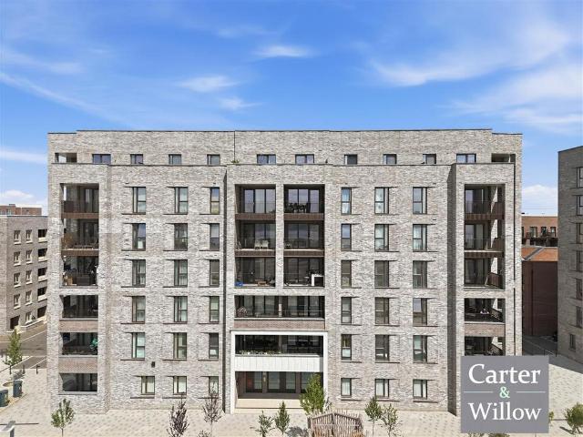 Flat for sale in Scrattons Farm, Greater London