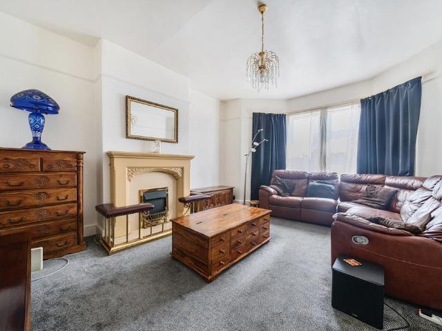 Flat for sale in Pigsty Hill, Feckenham