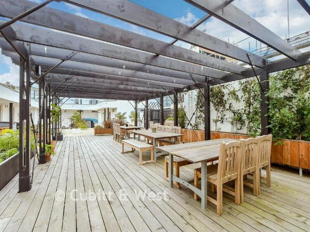 Flat for sale in Worthing, West Sussex