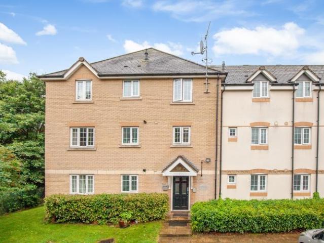 Flat for sale in Littlemore Park, The Slade