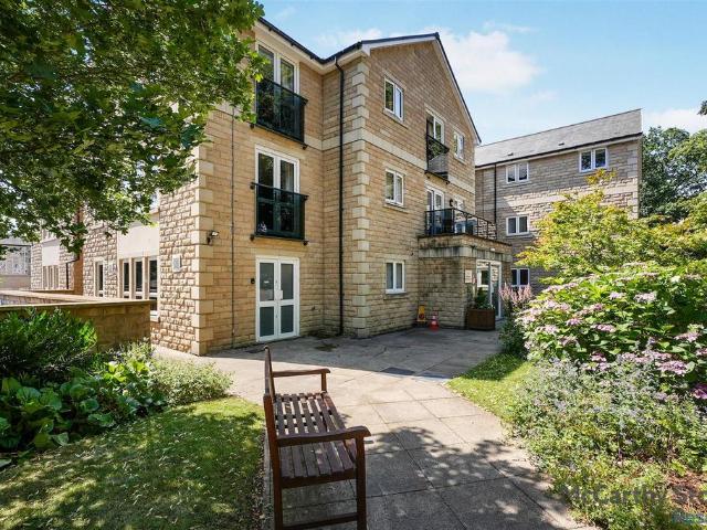Flat for sale in Brookfoot, Brighouse