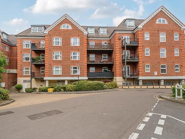 Flat for sale in Camberley, Surrey Heath
