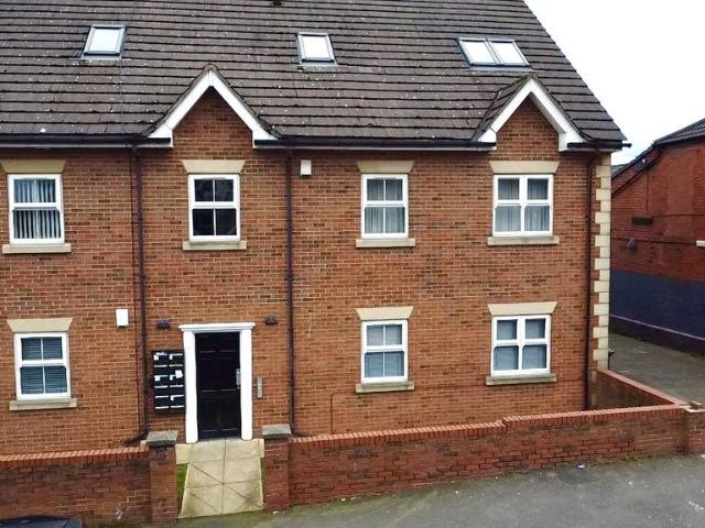 Flat for sale in Higher Runcorn, Halton