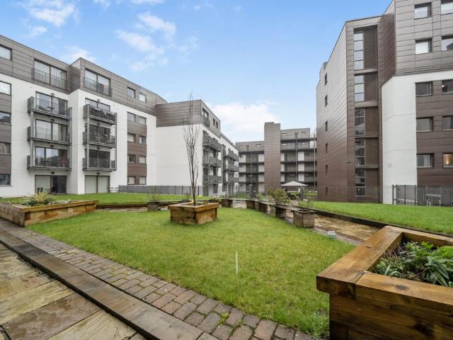 Flat for sale in Georgia, Greater Manchester