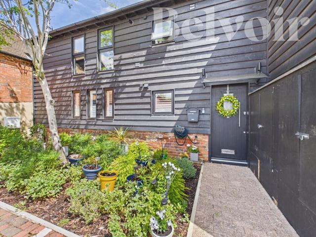 Flat for sale in Priest Down, Hampshire
