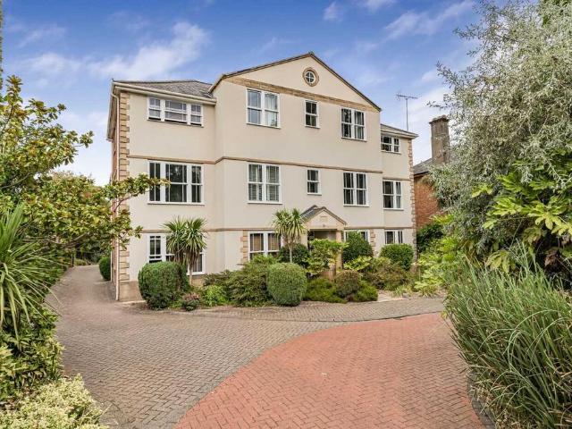 Flat for sale in Aston, Remenham