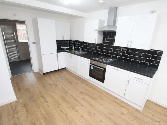 Flat for sale in Whetstone, Blaby