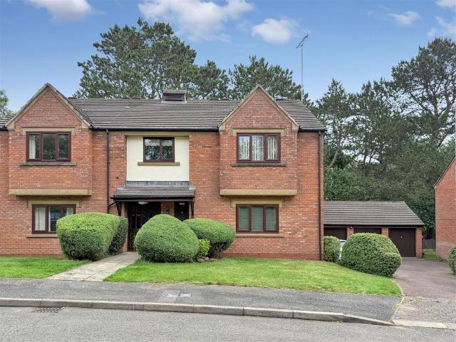 Flat for sale in Heswall, Wirral