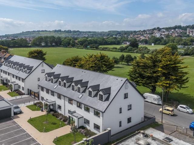 Flat for sale in Hythe, Folkestone