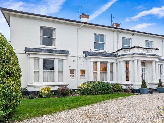 Flat for sale in Greenhill, Crookhill