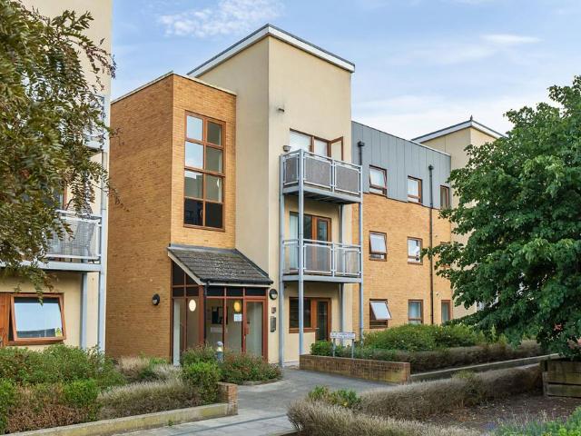 Flat for sale in Swanscombe and Greenhithe, Monks Orchard