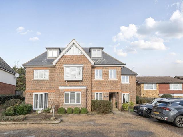 Flat for sale in London Borough of Hillingdon, Greater London