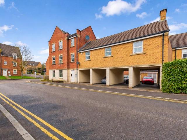 Flat for sale in Frenchay, South Gloucestershire
