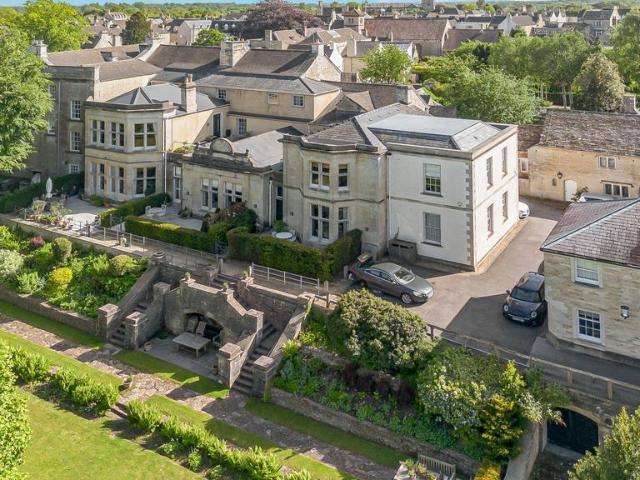 Flat for sale in Tetbury, Fossebridge