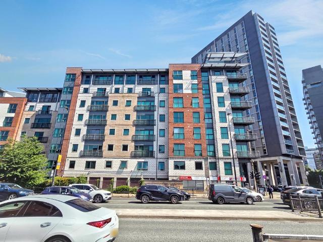 Flat for sale in City Centre, Salford