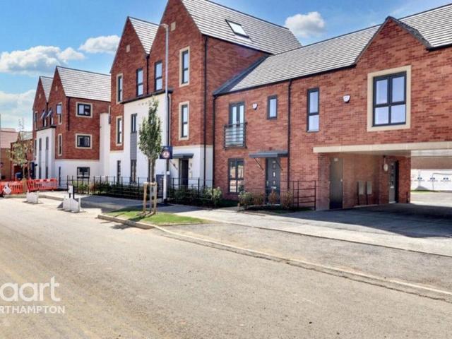 Flat for sale in Upton, Kislingbury