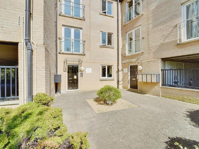 Flat for sale in Huntingdon, Cambridgeshire