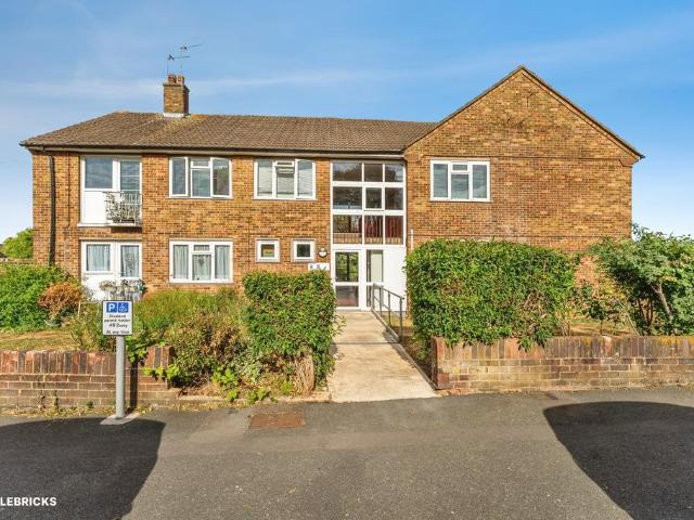 Flat for sale in Brunswick Park, Greater London