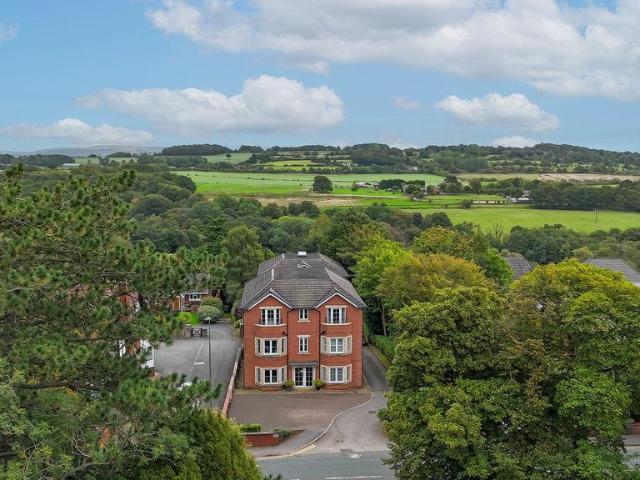 Flat for sale in Thornhill, Wigan