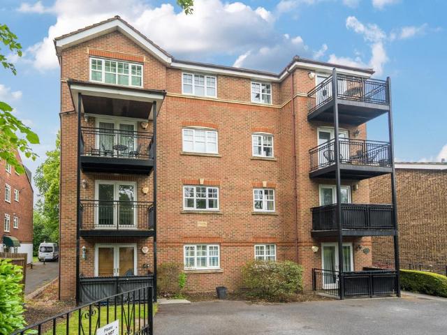 Flat for sale in Shortlands, Greater London