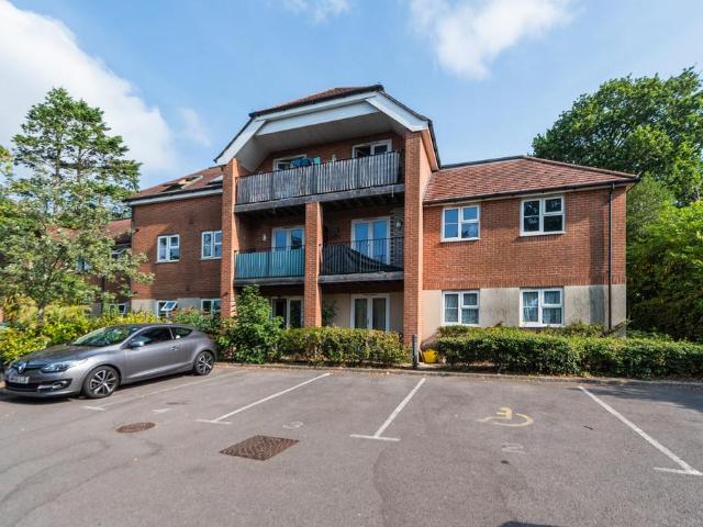 Flat for sale in Thornhill, City Of Southampton