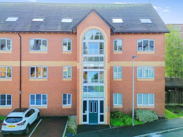 Flat for sale in Hope Carr, Wigan