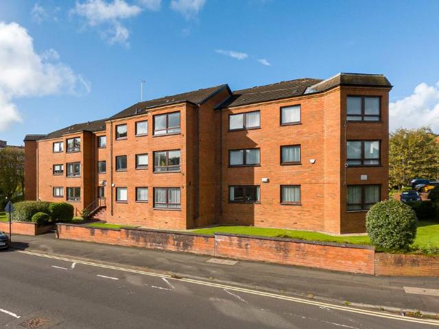 Flat for sale in Claythorn, Glasgow