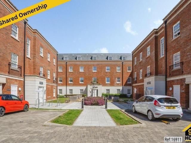 Flat for sale in Priddy's Hard, Gosport