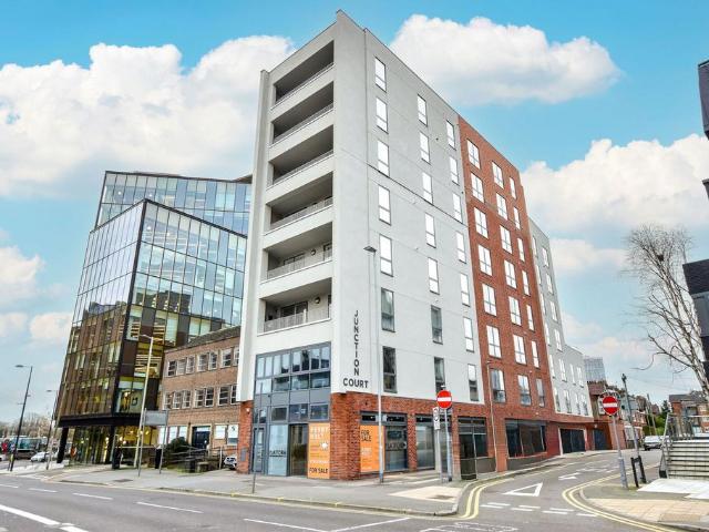 Flat for sale in North Watford