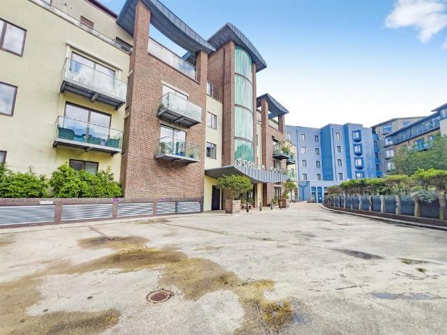 Flat for sale in Fordington