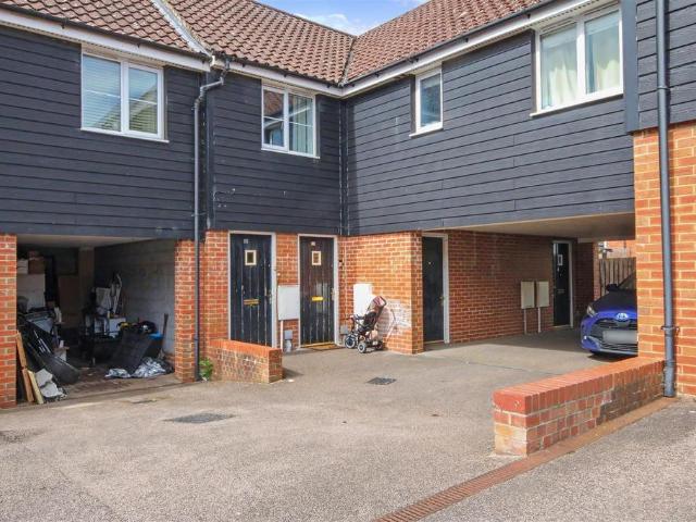 Flat for sale in Burgh St Peter, Norfolk