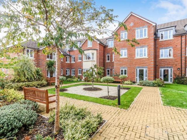 Flat for sale in Kettering