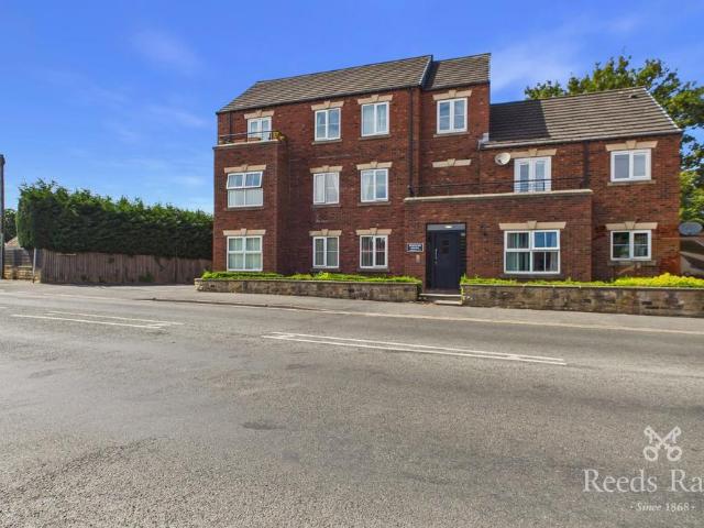 Flat for sale in Ossett, West Yorkshire